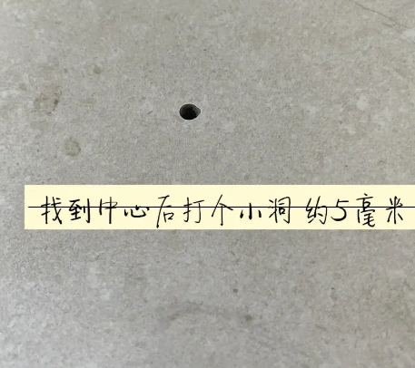 延边瓷砖空鼓维修公司专业解答在瓷砖铺贴过程中，如果砂料搅拌不均匀，将会带来以下问题
